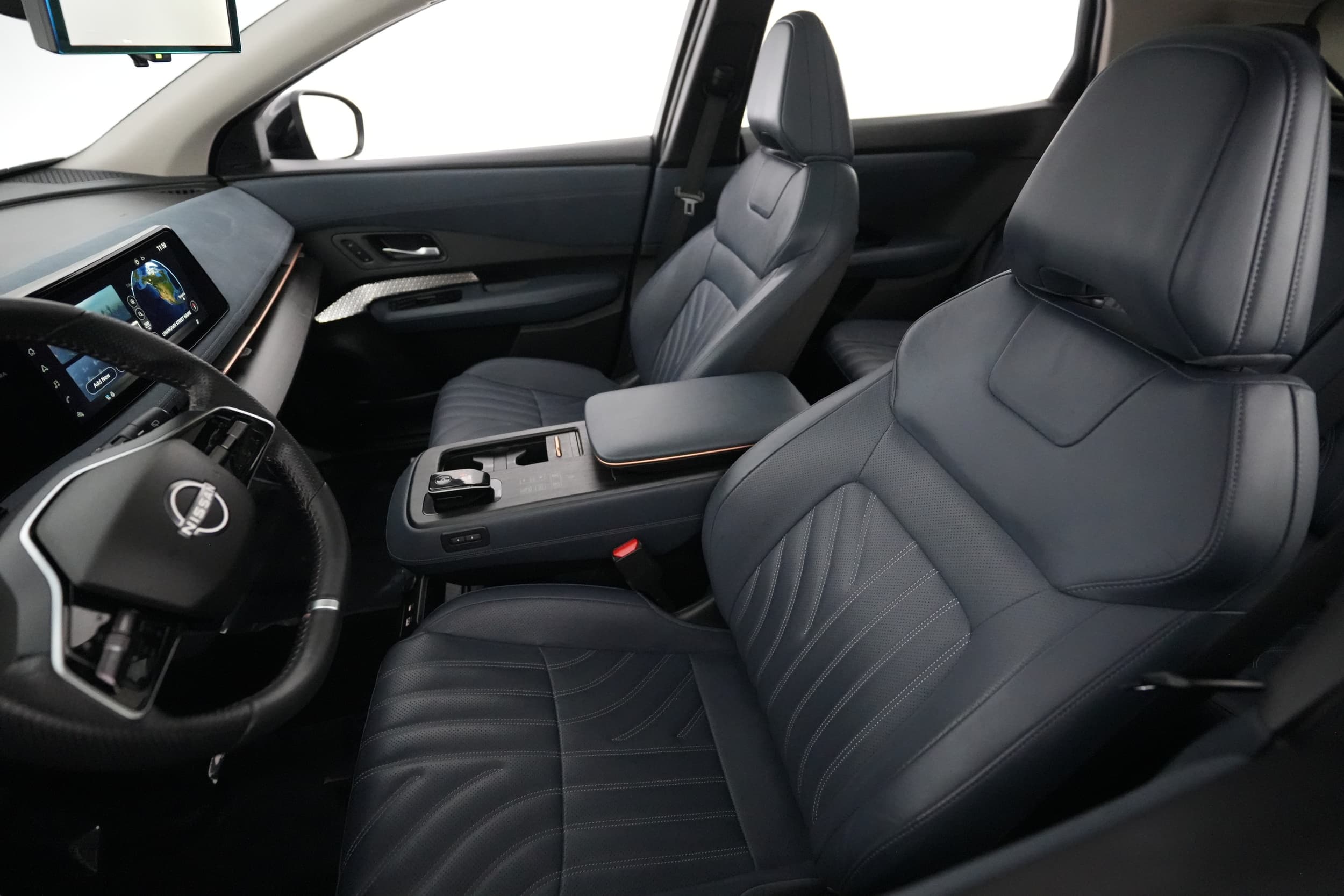 2024 Nissan Ariya interior