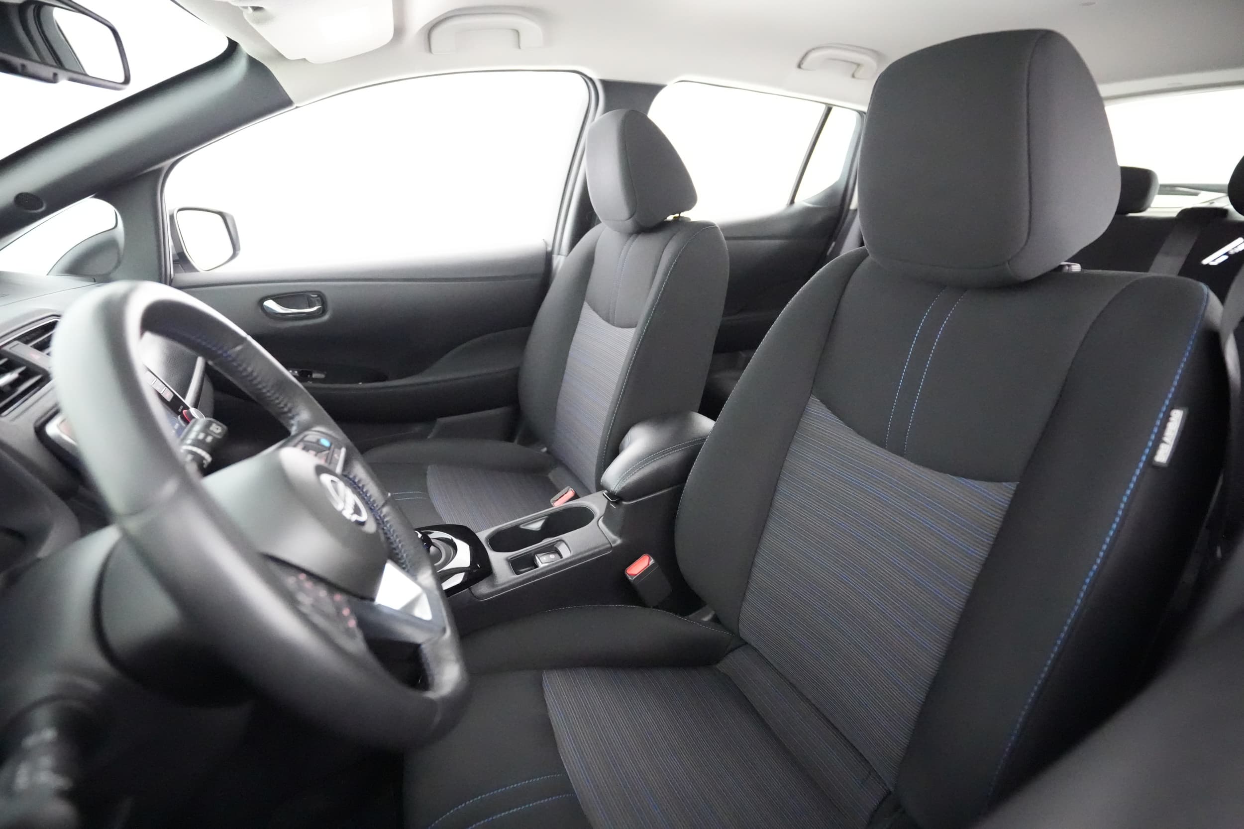 2023 Nissan LEAF interior
